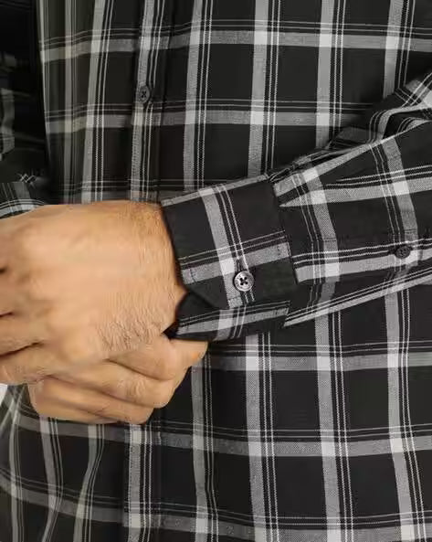 Men Checked Slim Fit Shirt