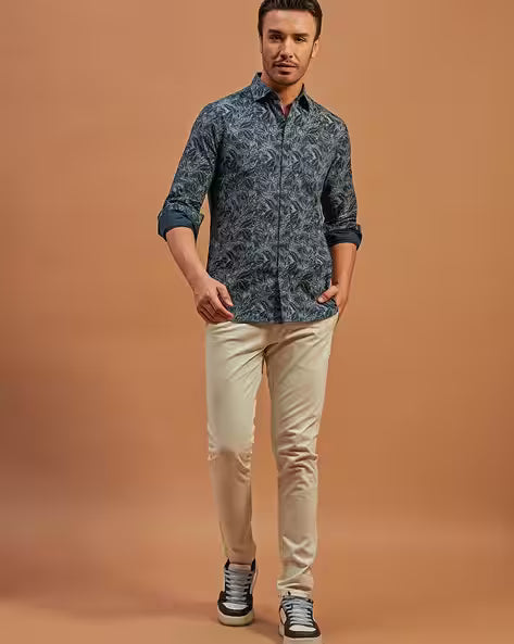 Men Floral Slim Fit Shirt with Spread Collar