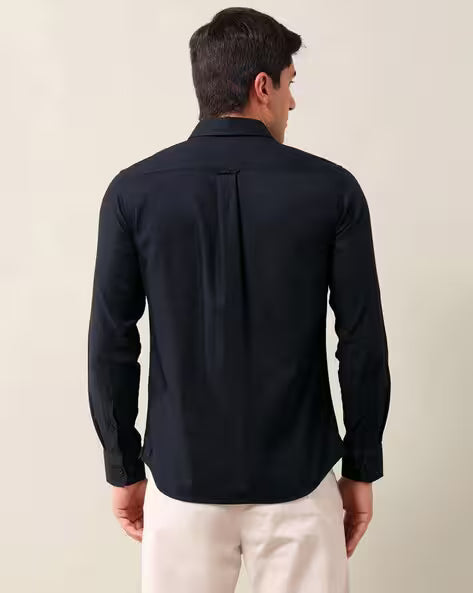 Men Slim Fit Shirt with Patch Pocket